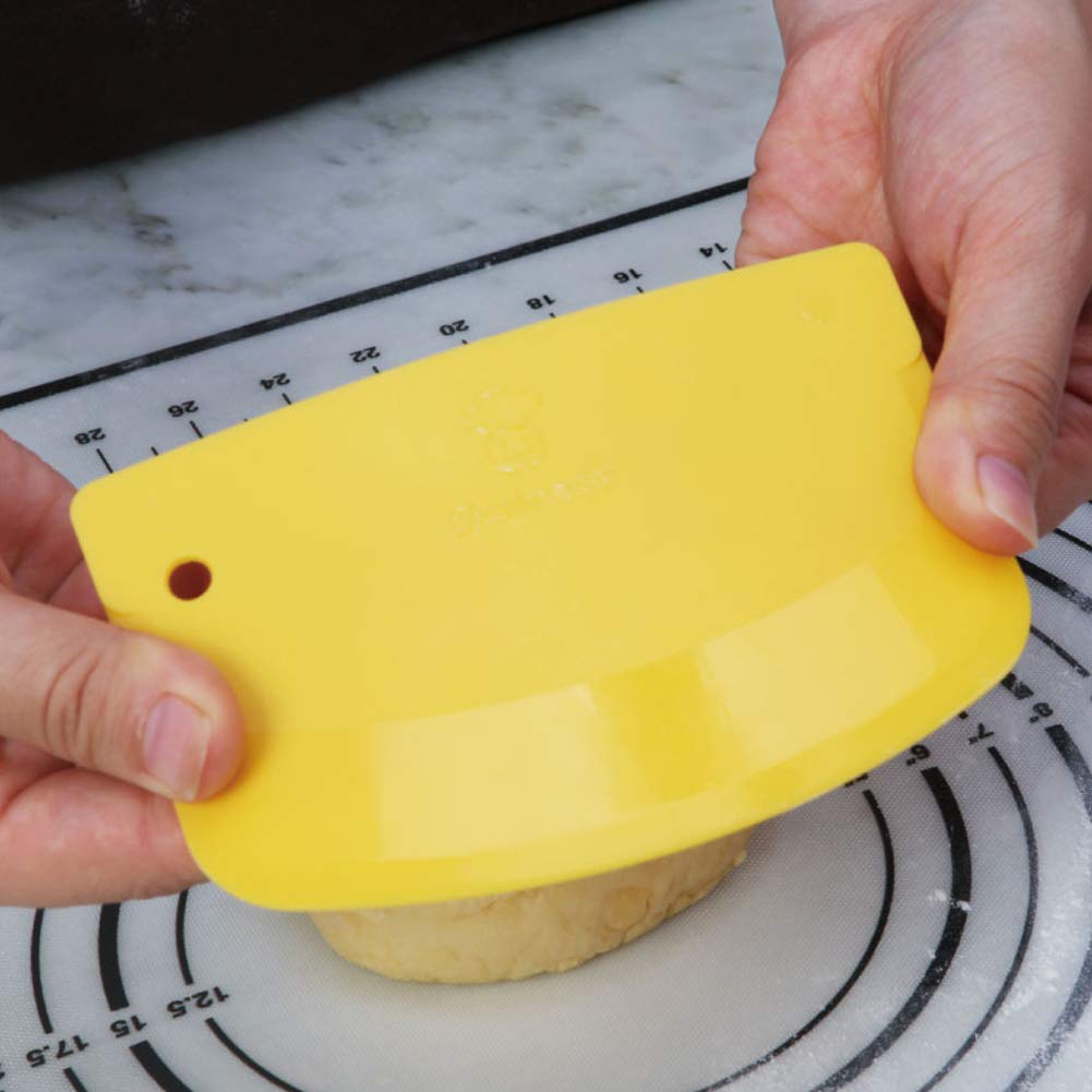4 Pieces Dough Scraper Bowl Scraper Food-Safe Plastic Dough Cutter Plastic Scraper Practical Bench Scraper Multipurpose Food Scr